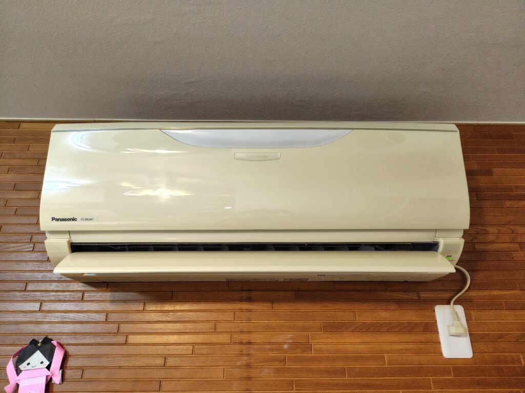 【エアコン清掃】エアコンが臭い・・・大手家電量販店にエアコン清掃を断られた15年物のエアコンがBenry（ベンリー）さんに頼んで復活！【絶賛記事】
