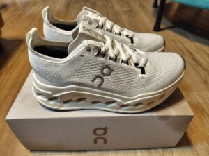 【Cloudsurfer MAX】Onのランニングシューズを買う【かがわマラソン】